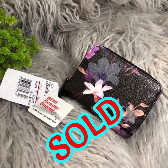 Buxton Handbags - ❤️SOLD❤️NWT floral wallet with RFID reader shield